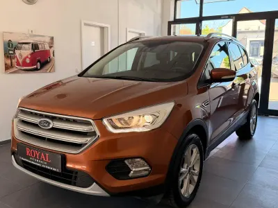 Gebraucht Ford Kuga Titanium 150 PS (110 kW) 2017 Orange SUV