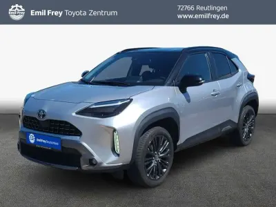 Gebraucht Toyota Yaris Cross 116 PS (85 kW) 2023 Silver metallic / black SUV