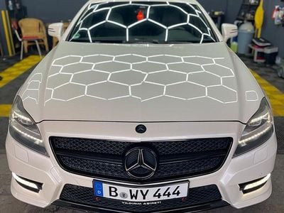 Gebraucht Mercedes CLS500 AMG 525 PS (386 kW) 2012 Weiß Limousine