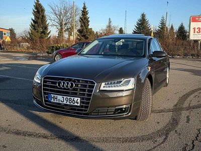 Grau Gebraucht 2016 Audi A8 Comfort Limousine | 34.000 € (Teuer)