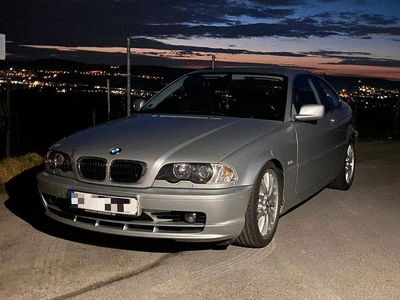 Silber Gebraucht 2002 BMW 325 Sport Line Coupé | 11.000 €