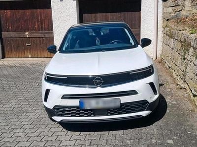 Second-hand Opel Mokka-e 100 kW (136 CP) 2022 Alb SUV