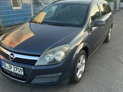 Gebraucht Opel Astra Edition 140 PS (102 kW) 2006 Kombi