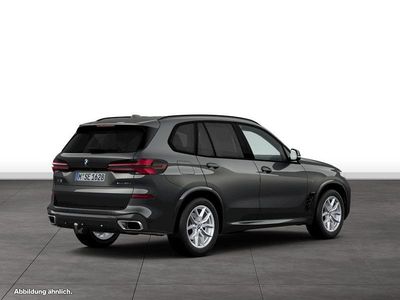 Grau Gebraucht 2025 BMW X5 M Sport SUV | 84.400 € (Teuer)