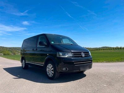 Second-hand VW T5 Highline 180 CP (132 kW) 2012 Negru Van