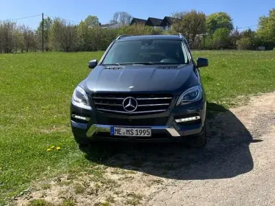 Gebraucht Mercedes ML350 258 PS (189 kW) 2014 Grau SUV
