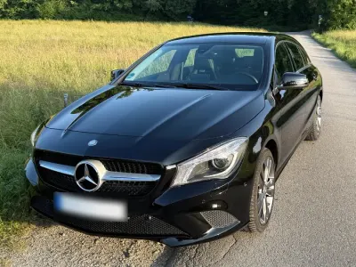 Gebraucht Mercedes CLA180 Shooting Brake Urban 122 PS (89 kW) 2015 Schwarz Kombi