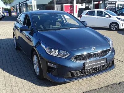 Gebraucht Kia Ceed Vision 99 PS (72 kW) 2019 Blau Kleinwagen
