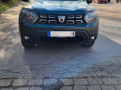 Gebraucht Dacia Duster Comfort 131 PS (96 kW) 2022 Grau SUV