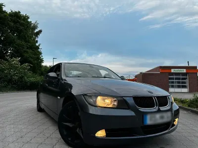 Gebraucht BMW 320 164 PS (120 kW) 2005 Grau Limousine