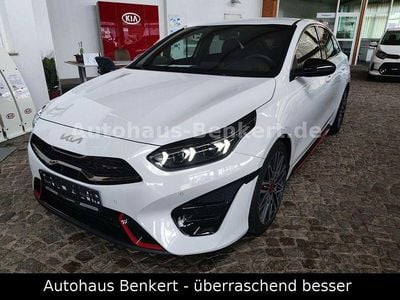 Gebraucht Kia ProCeed Comfort 204 PS (150 kW) 2023 Deluxeweiß (hw2) Kombi