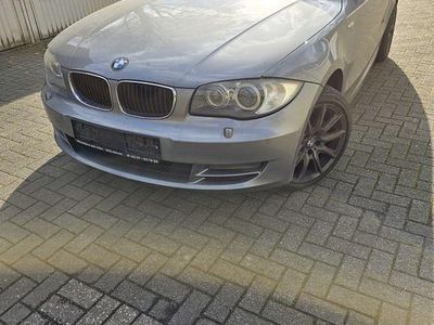 Gebraucht BMW 123 Sport Line 204 PS (150 kW) 2009 Grau Kleinwagen