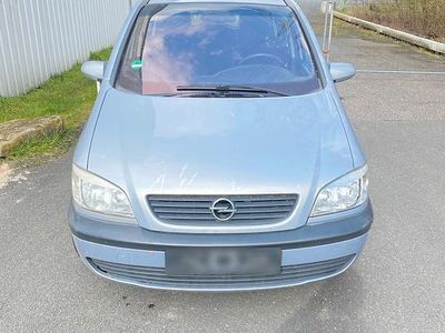 Second-hand Opel Zafira 150 CP (110 kW) 2002 Argintiu Monovolum