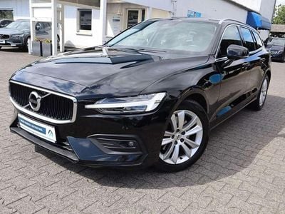 Gebraucht Volvo V60 Momentum 163 PS (119 kW) 2020 Black solid stone Kombi