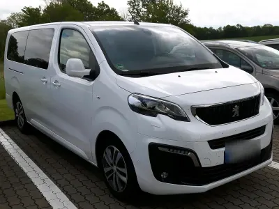 Gebraucht Peugeot Traveller 180 PS (132 kW) 2018 Weiß Van / Kleinbus