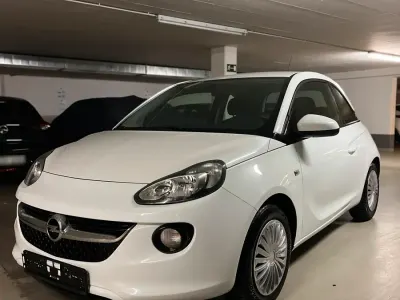 Używany Opel Adam 70 KM (51 kW) 2013 Biały Hatchback