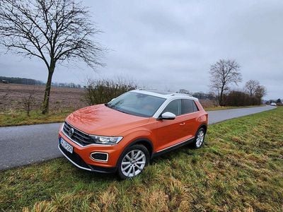 Second-hand VW T-Roc Style 116 CP (85 kW) 2018 Portocaliu SUV