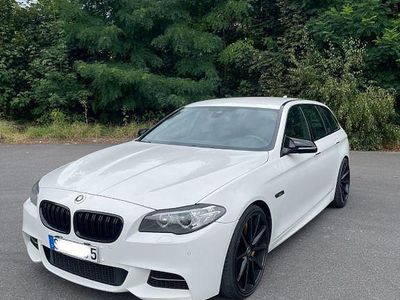 BMW M550