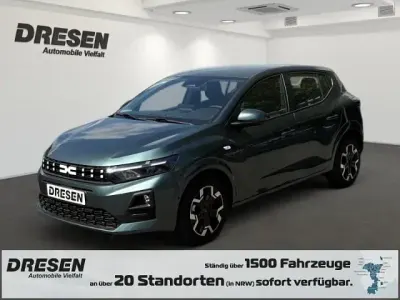 Neu Dacia Sandero Journey 122 PS (89 kW) 2026 Gruen Limousine