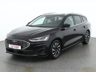 Gebraucht Ford Focus Titanium 125 PS (91 kW) 2024 Schwarz Kombi
