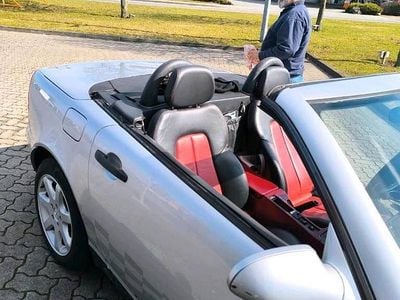 Usata Mercedes SLK320 190 CV (139 kW) 1996 Argento Cabrio