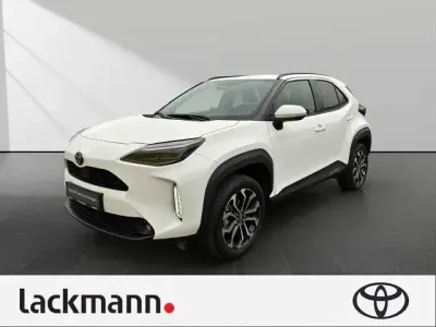 Gebraucht Toyota Yaris Cross Team 131 PS (96 kW) 2024 Weiss SUV