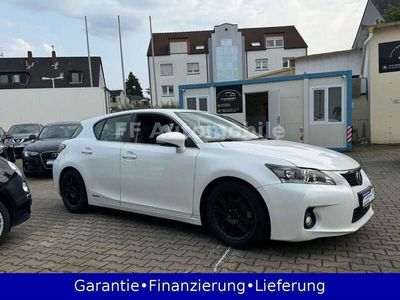 Lexus CT200h