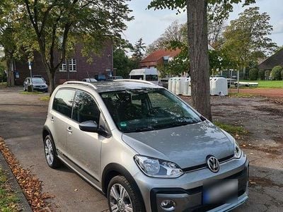 Gebraucht VW cross up! 90 PS (66 kW) 2019 Silber Kleinwagen