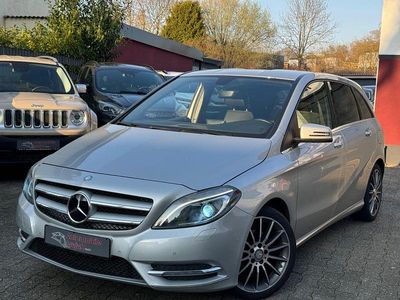 Gebraucht Mercedes B180 AMG 109 PS (80 kW) 2014 Silber Van / Kleinbus