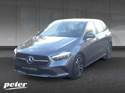 Gebraucht Mercedes B180 Progressive 136 PS (100 kW) 2024 Metalliclack mountaingrau Van / Kleinbus