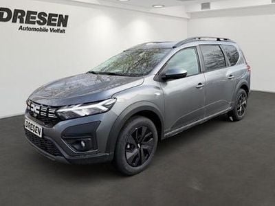 Neu Dacia Jogger Expression 141 PS (103 kW) 2025 Grau Van / Kleinbus