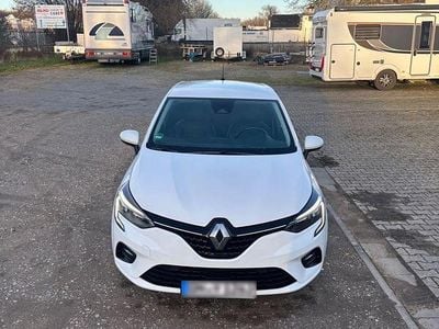 Second-hand Renault Clio V Intens 91 CP (66 kW) 2021 Alb Hatchback