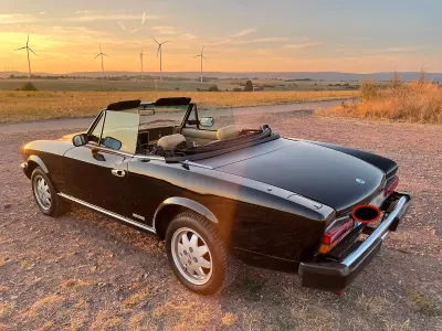 Begagnad Fiat 124 105 HK (77 kW) 1985 Svart Cab