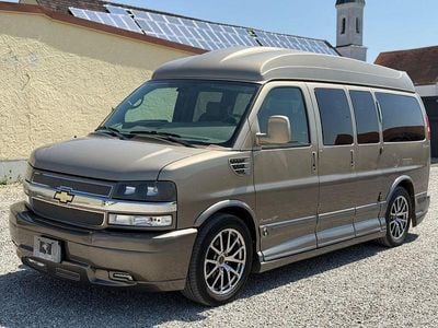 Gold Gebraucht 2013 Chevrolet Express Van / Kleinbus | 41.000 €