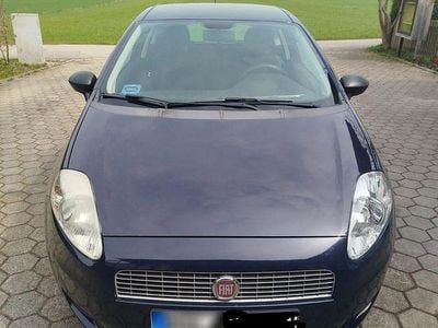 Second-hand Fiat Punto 65 CP (47 kW) 2009 Albastru Hatchback