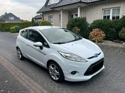 Gebraucht Ford Fiesta 120 PS (88 kW) 2009 Weiß Limousine