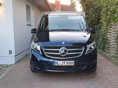 Gebraucht Mercedes V250 Avantgarde Edition 190 PS (139 kW) 2015 Blau Van / Kleinbus