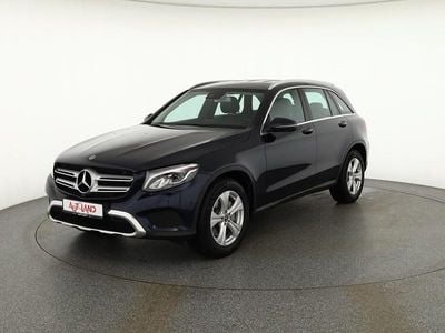 Blau Gebraucht 2018 Mercedes GLC250 AMG line SUV | 27.990 € (Fairer Preis)
