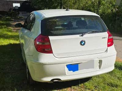 Usata BMW 116 122 CV (89 kW) 2009 Bianco Utilitaria