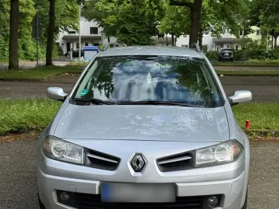 Gebraucht Renault Mégane GrandTour 106 PS (77 kW) 2009 Silber Kombi