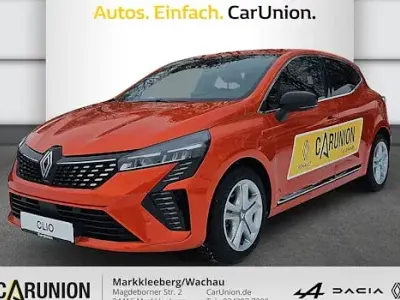 Ny Renault Clio V Techno 115 HK (84 kW) 2025 Orange Sedan