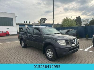 Begagnad Nissan Navara XE 171 HK (125 kW) 2009 Grå Pickup