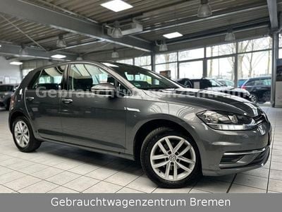 Gebraucht VW Golf VII Comfortline 86 PS (63 kW) 2019 Grau Limousine