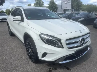Gebraucht Mercedes GLA200 156 PS (114 kW) 2016 Weiß SUV