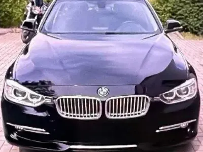 Gebraucht BMW 320 Luxury Line 162 PS (119 kW) 2013 Schwarz Kombi