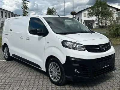 Gebraucht Opel Vivaro 102 PS (75 kW) 2022 Weiß Van / Kleinbus