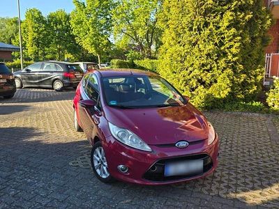 Second-hand Ford Fiesta Titanium 82 CP (60 kW) 2011 Roșu Hatchback