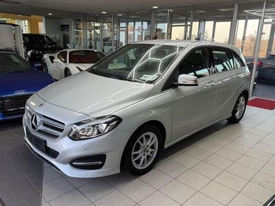 Gebraucht Mercedes B200 Style 136 PS (100 kW) 2018 Silber Van / Kleinbus