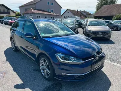 Gebraucht VW Golf VII Highline 150 PS (110 kW) 2020 Blau Kombi