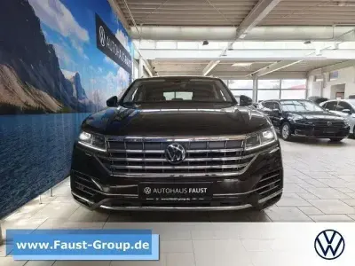 Gebraucht VW Touareg Atmosphere 231 PS (169 kW) 2020 Braun metallic SUV
